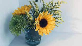 商品画像：ひまわりのアレンジ花束